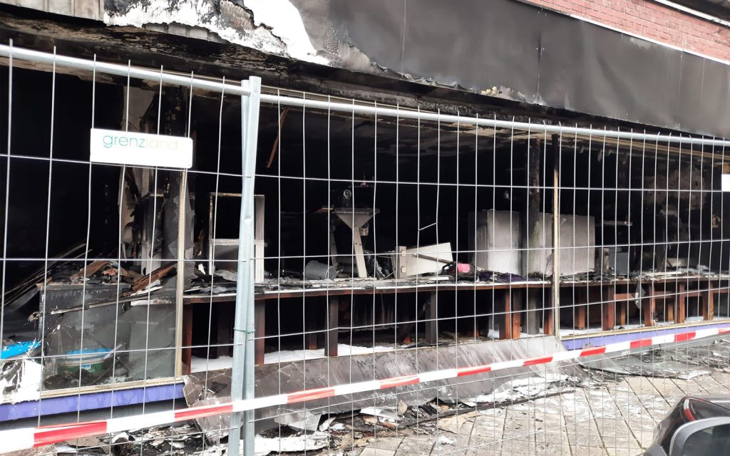 Schibbe Großbrand in Hückelhoven: Erkelenzer Einsatzkräfte unterstützen bei Löscharbeiten
