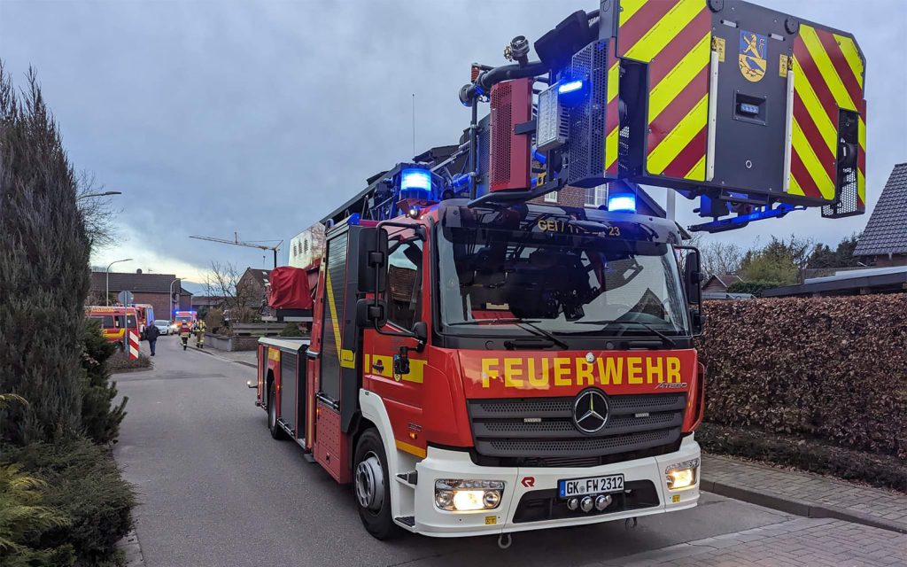 Feuerwehreinsatz in Geilenkirchen-Kraudorf: Hund stirbt bei Wohnhausbrand