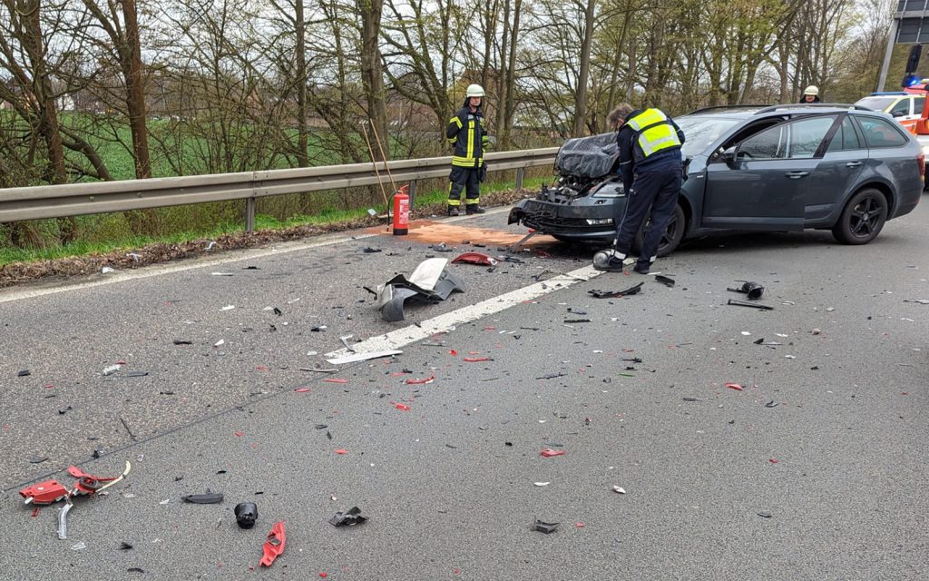 A46 Dreieck Wanlo: Schwerer Verkehrsunfall kurz vor dem Autobahnkreuz